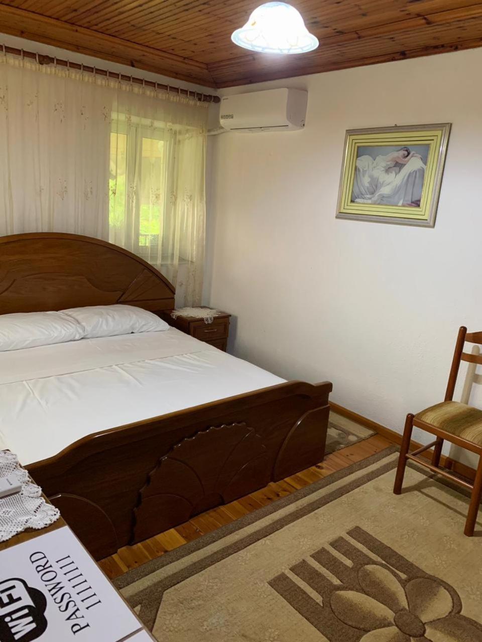 Geri Guesthouse Gjirokaster Luaran gambar