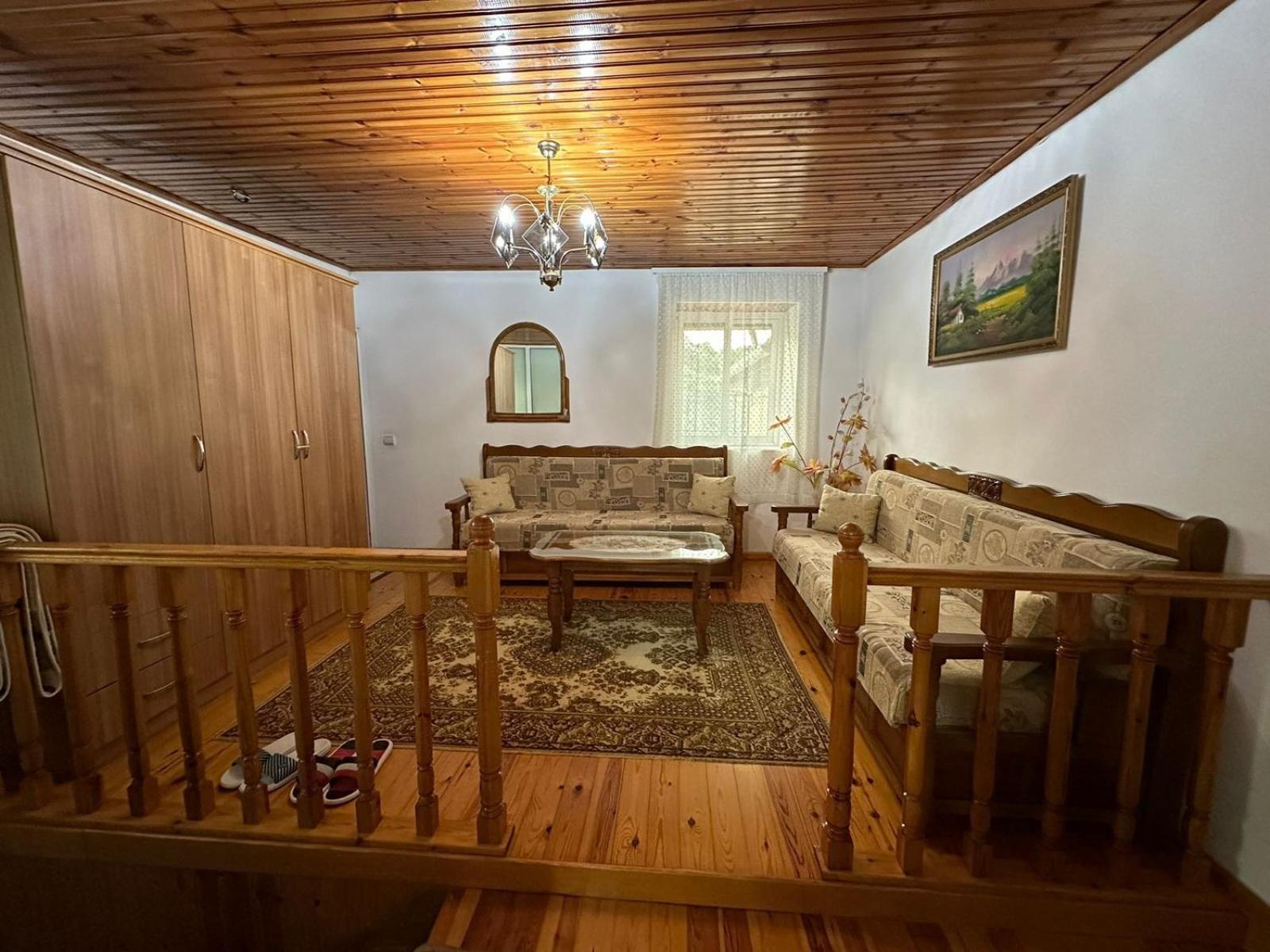 Geri Guesthouse Gjirokaster Luaran gambar